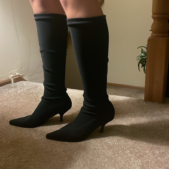 Sexy Black high boots. Size 7.5. Brand: Madison Studio. - Picture 5 of 6